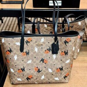 Coach City Tote In Signature Canvas With Halloween Print CW450